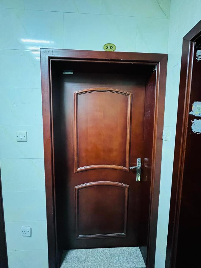 Comfort Tourist Place For Male Dubai Ngoại thất bức ảnh